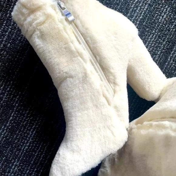 🔥All fur boots-RARE🔥 - Picture 4 of 9